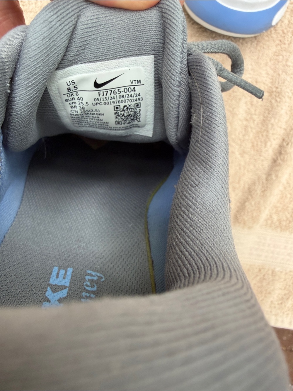 Nike Comfiride sneakers Size 8 - Picture 4 of 7